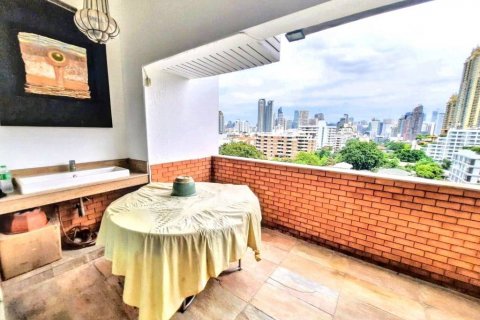 Duplex in Bangkok, Thailand 4 bedrooms № 119635 - photo 5