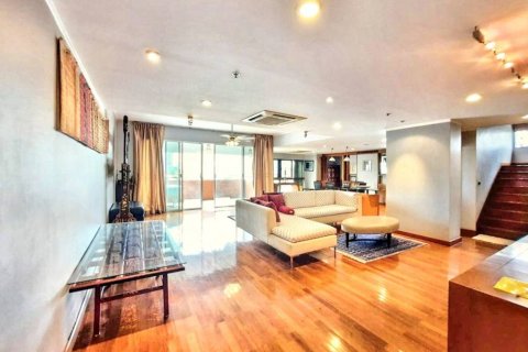 Duplex in Bangkok, Thailand 4 bedrooms № 119635 - photo 7