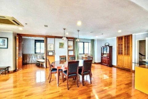 Duplex in Bangkok, Thailand 4 bedrooms № 119635 - photo 3