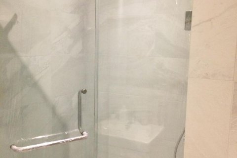 Condo in Bangkok, Thailand, 1 bedroom  № 143370 - photo 9