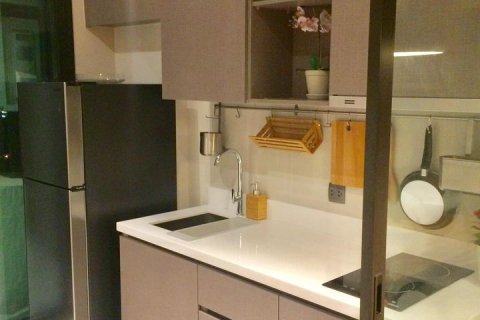 Condo in Bangkok, Thailand, 1 bedroom  № 143370 - photo 5