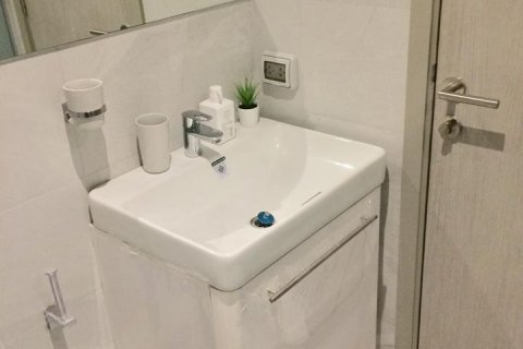 Condo in Bangkok, Thailand, 1 bedroom  № 143370 - photo 8