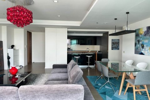 Condo à Sathon, Bangkok, Thaïlande, 3 chambres  № 143264 - photo 2