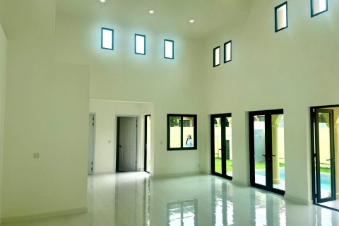 House in Chon Buri, Thailand 3 bedrooms № 144463 - photo 7