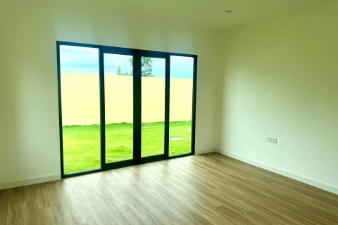House in Chon Buri, Thailand 3 bedrooms № 144463 - photo 12