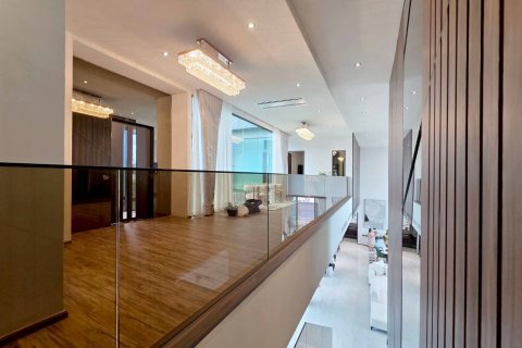 House in Pattaya, Thailand 5 bedrooms № 144461 - photo 25