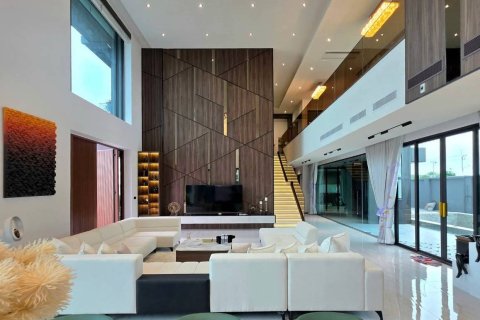 House in Pattaya, Thailand 5 bedrooms № 144461 - photo 9