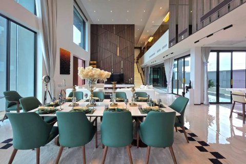 House in Pattaya, Thailand 5 bedrooms № 144461 - photo 6