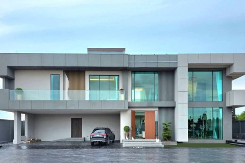 House in Pattaya, Thailand 5 bedrooms № 144461 - photo 4