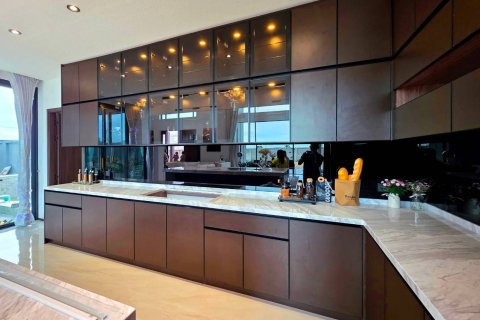 House in Pattaya, Thailand 5 bedrooms № 144461 - photo 15