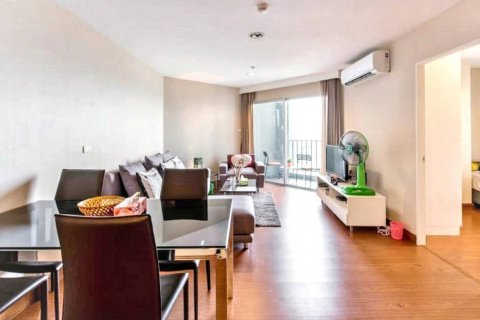 Кондоминиум с 2 спальнями в Хуай Кванге, Бангкок, Таиланд № 125809 - фото 2