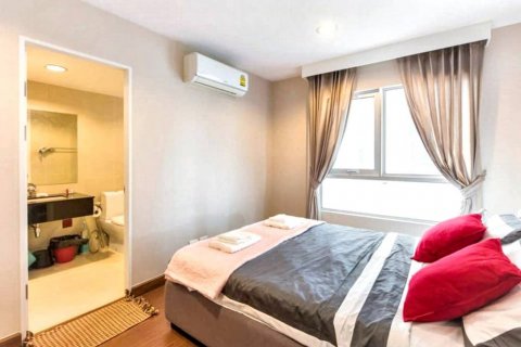 Кондоминиум с 2 спальнями в Хуай Кванге, Бангкок, Таиланд № 125809 - фото 7