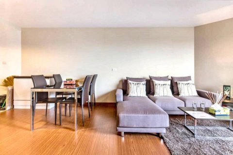 Кондоминиум с 2 спальнями в Хуай Кванге, Бангкок, Таиланд № 125809 - фото 3