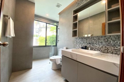 Villa in Rawai, Thailand 4 bedrooms № 125813 - photo 8