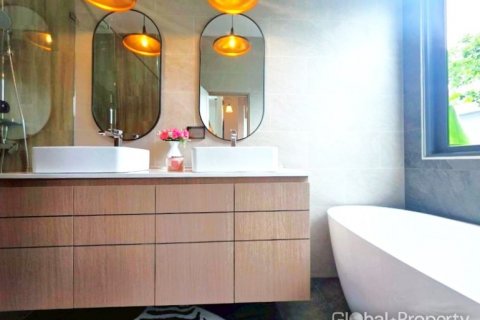 Дом в Паттайе, Таиланд с 3 спальнями  № 132299 - фото 17