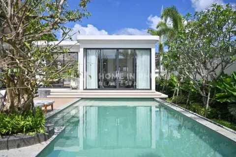 House in Kata, Thailand 4 bedrooms № 131460 - photo 2