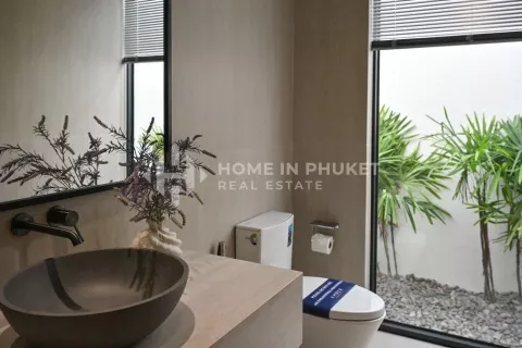 House in Kata, Thailand 4 bedrooms № 131460 - photo 16