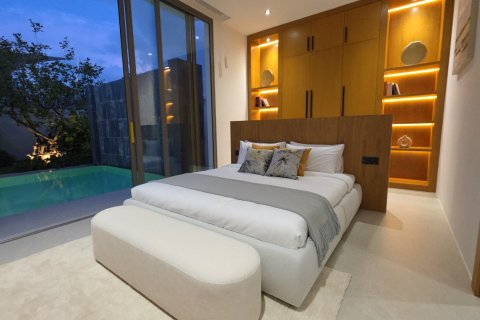 Villa in Bang Tao, Thailand 4 bedrooms № 70945 - photo 12