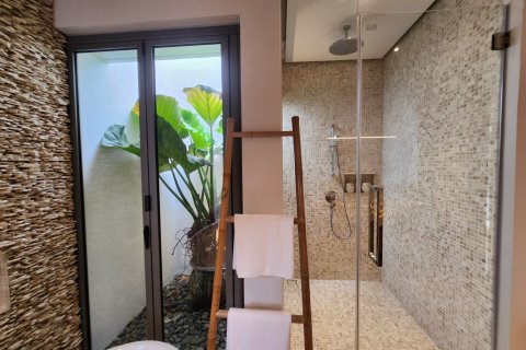 House in Bang Tao, Thailand 4 bedrooms № 125607 - photo 11