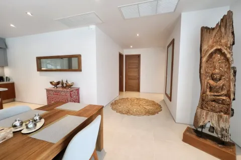 House in Bang Tao, Thailand 4 bedrooms № 125606 - photo 20