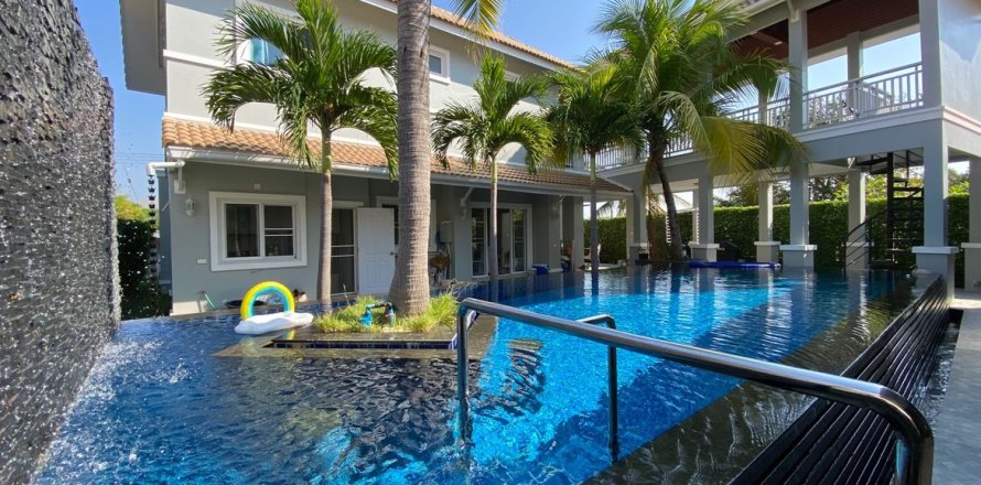 Villa in Chiang Mai, Thailand 4 bedrooms № 126170