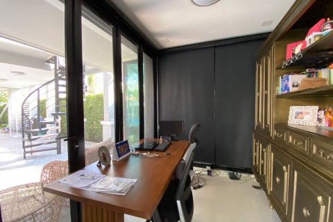 Villa in Chiang Mai, Thailand 4 bedrooms № 126170 - photo 29