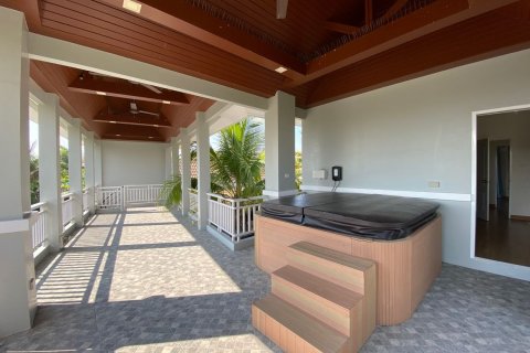 Villa in Chiang Mai, Thailand 4 bedrooms № 126170 - photo 20