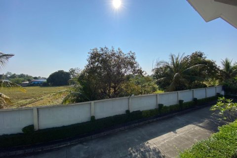 Villa in Chiang Mai, Thailand 4 bedrooms № 126170 - photo 22