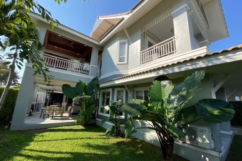 Villa in Chiang Mai, Thailand 4 bedrooms № 126170 - photo 2