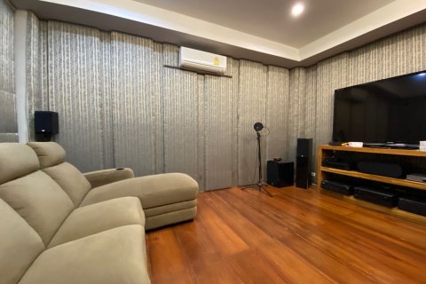 House in Chiang Mai, Thailand 5 bedrooms № 126169 - photo 10