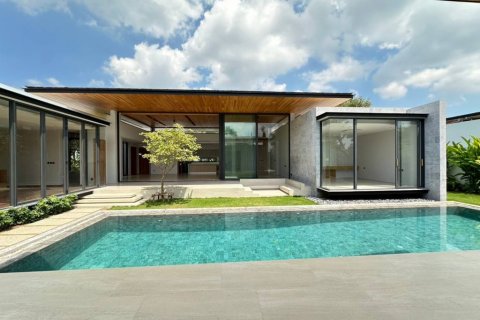 Villa in Phuket, Thailand 4 bedrooms № 121039 - photo 1