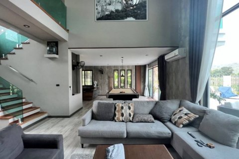 Вилла в Хуа Хине, Таиланд с 5 спальнями  № 124577 - фото 2