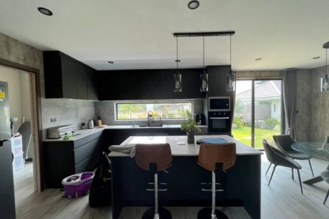 Вилла в Хуа Хине, Таиланд с 5 спальнями  № 124577 - фото 6