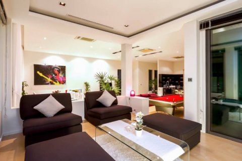 Villa in Kathu, Thailand 6 bedrooms № 86326 - photo 9