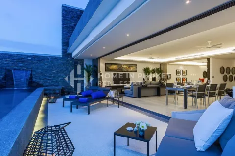 Condo in Phuket, Thailand, 2 bedrooms  № 131140 - photo 5