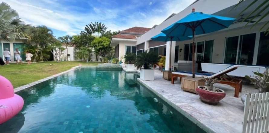 Вилла в Хуа Хине, Таиланд с 4 спальнями  № 125936