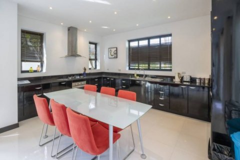 Villa in Bang Tao, Thailand 3 bedrooms № 133036 - photo 6