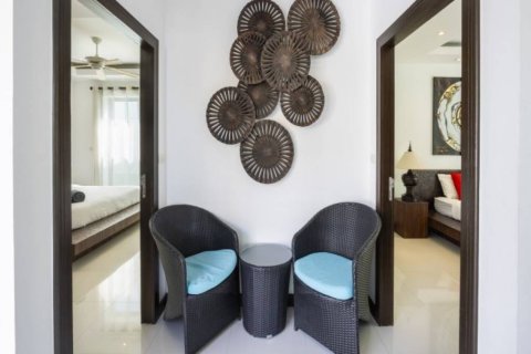 Villa in Bang Tao, Thailand 3 bedrooms № 133036 - photo 7