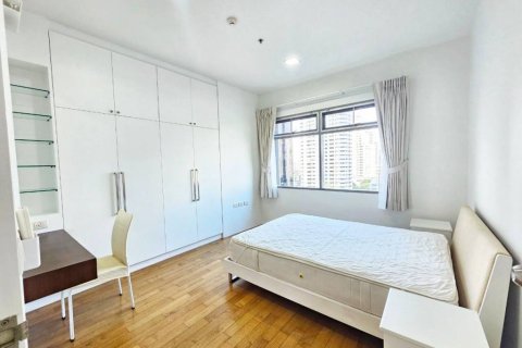 Condo in Bangkok, Thailand, 3 bedrooms  № 85858 - photo 4