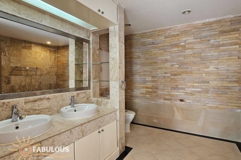 Condo in Wichit, Thailand, 2 bedrooms  № 124355 - photo 17