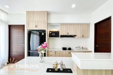 Villa in Rawai, Thailand 3 bedrooms № 124351 - photo 16
