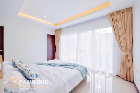 Villa in Rawai, Thailand 3 bedrooms № 124351 - photo 6