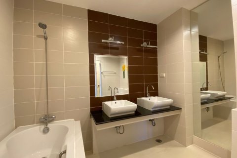 Condo à Chiang Mai, Thaïlande, 2 chambres  № 83058 - photo 13