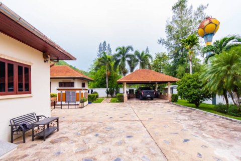 House in Cha-am, Thailand 4 bedrooms № 101006 - photo 9