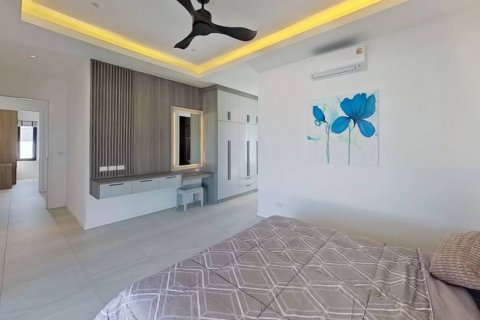 Вилла в Хуа Хине, Таиланд с 4 спальнями  № 144410 - фото 9