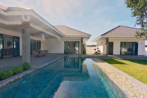 Вилла в Хуа Хине, Таиланд с 4 спальнями  № 144410 - фото 2