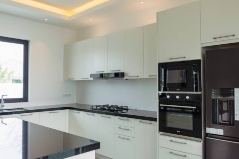 Villa in Hua Hin, Thailand 4 bedrooms № 144412 - photo 10