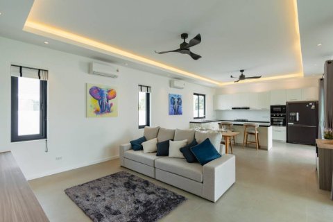 Villa in Hua Hin, Thailand 4 bedrooms № 144412 - photo 5