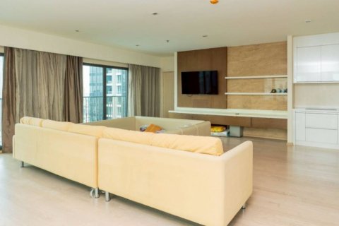 Кондоминиум с 3 спальнями в Бангкоке, Таиланд № 144409 - фото 8