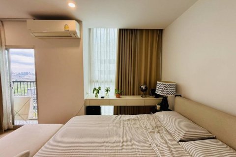 Кондоминиум с 2 спальнями в Хуай Кванге, Бангкок, Таиланд № 144408 - фото 8